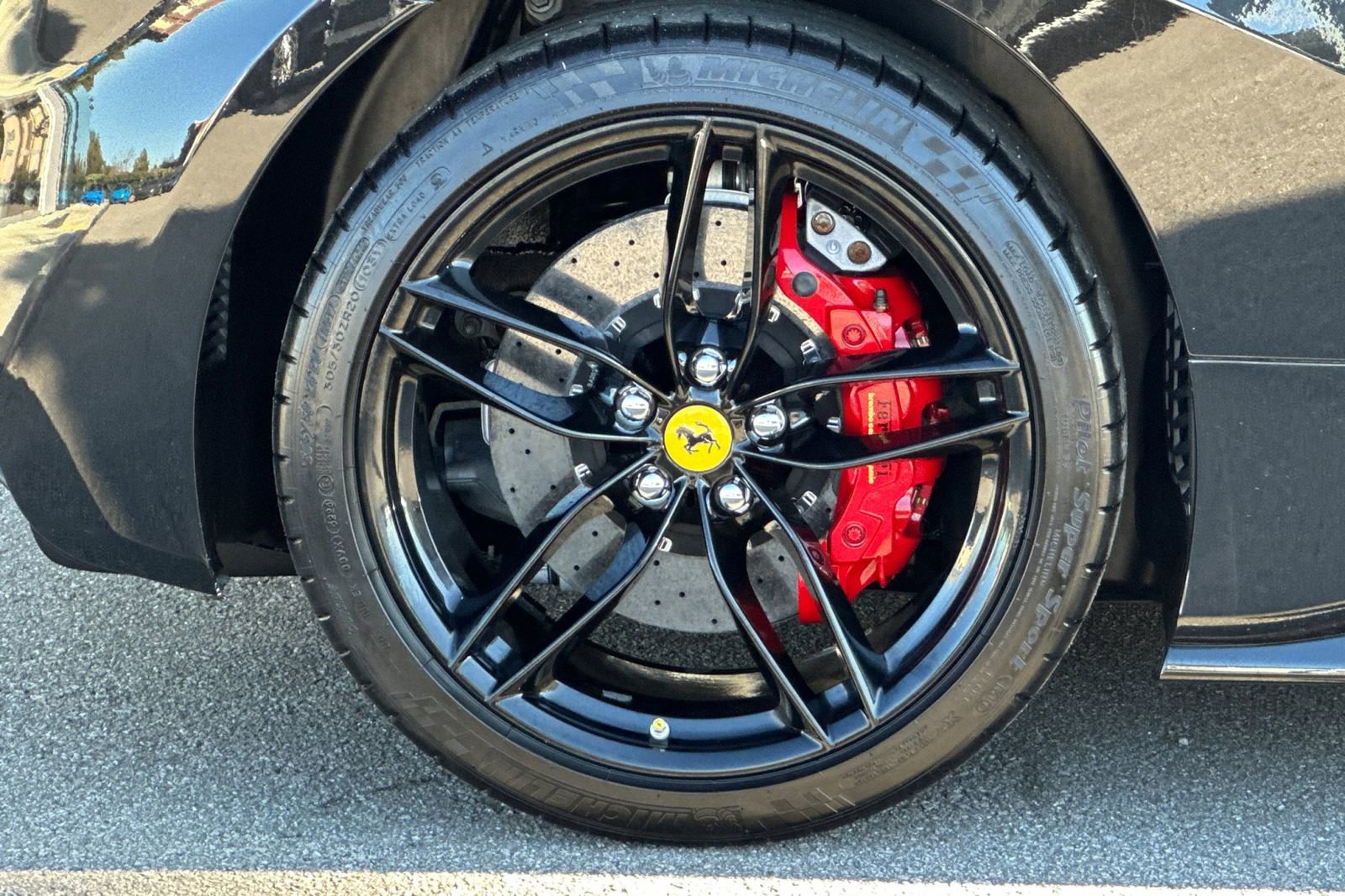 Used 2018 Ferrari 488 Spider image 42