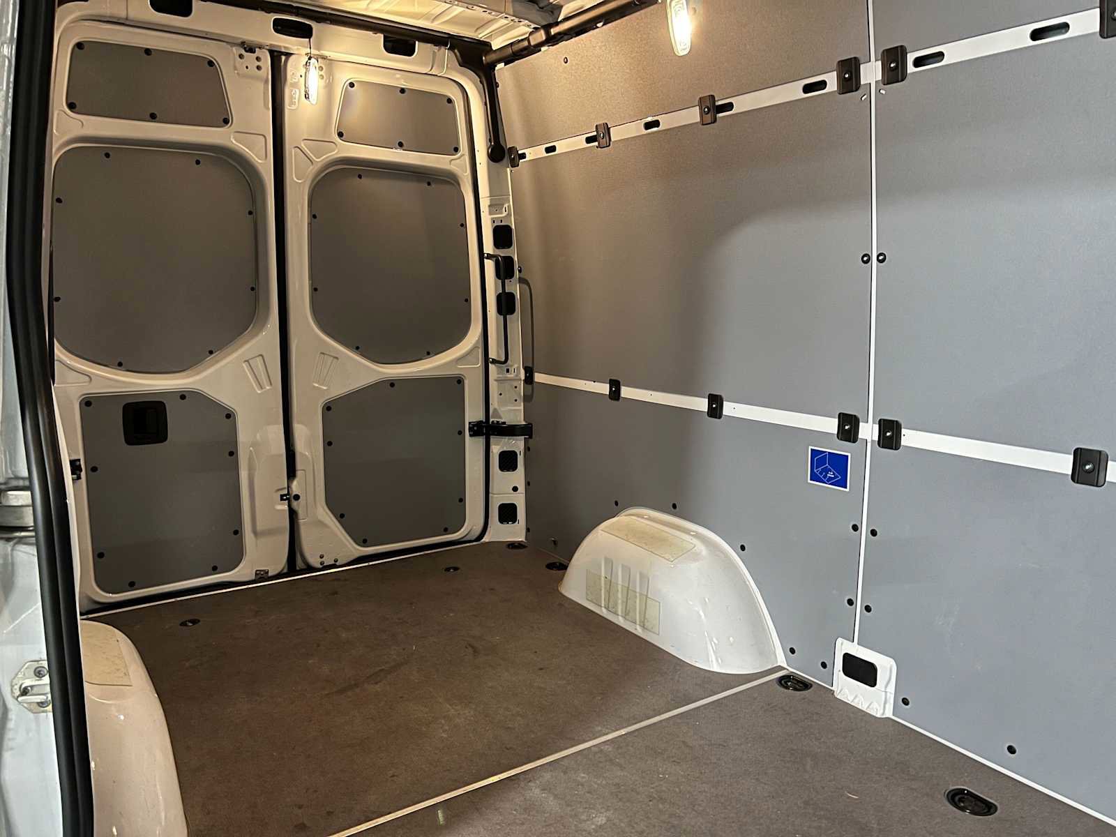 Used 2025 Mercedes-Benz Sprinter 2500 image 14