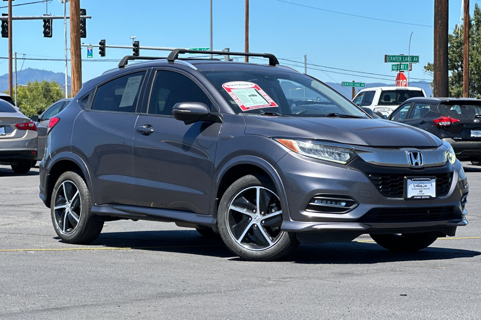 Used 2021 Honda HR-V Touring image 2
