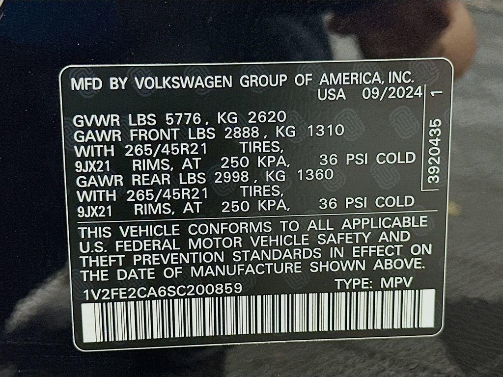 Used 2025 Volkswagen Atlas Cross Sport SEL Premium R-Line image 33