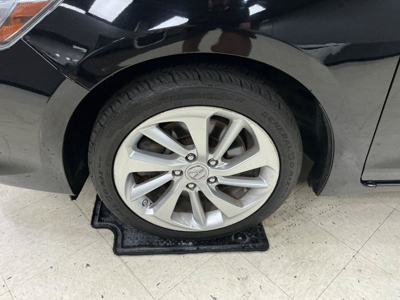 Used 2016 Acura ILX FWD image 7