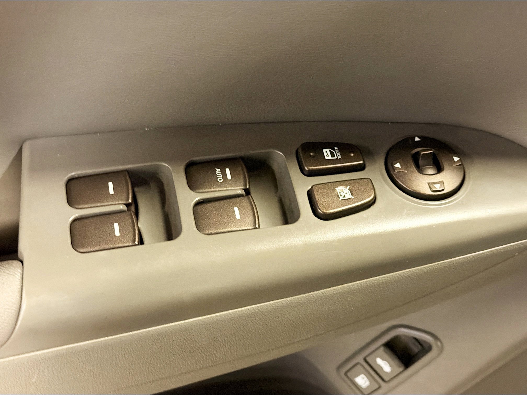 Used 2009 Hyundai Sonata Limited image 15