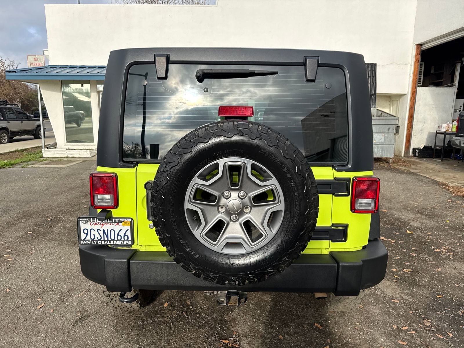 Used 2017 Jeep Wrangler Unlimited Sport w/ Max Tow Package image 4