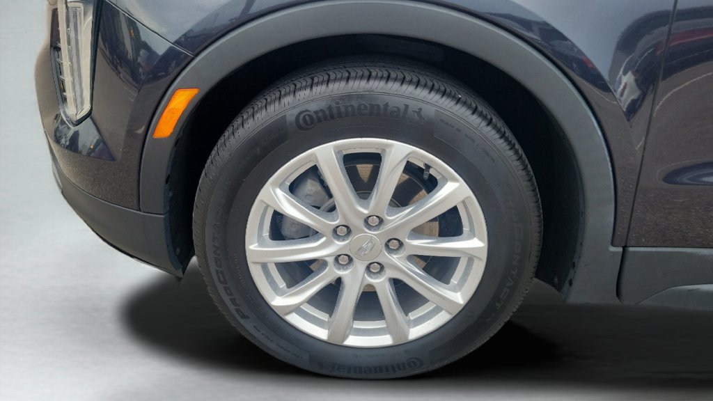Used 2023 Cadillac XT4 Luxury w/ Cold Weather Package FWD image 25