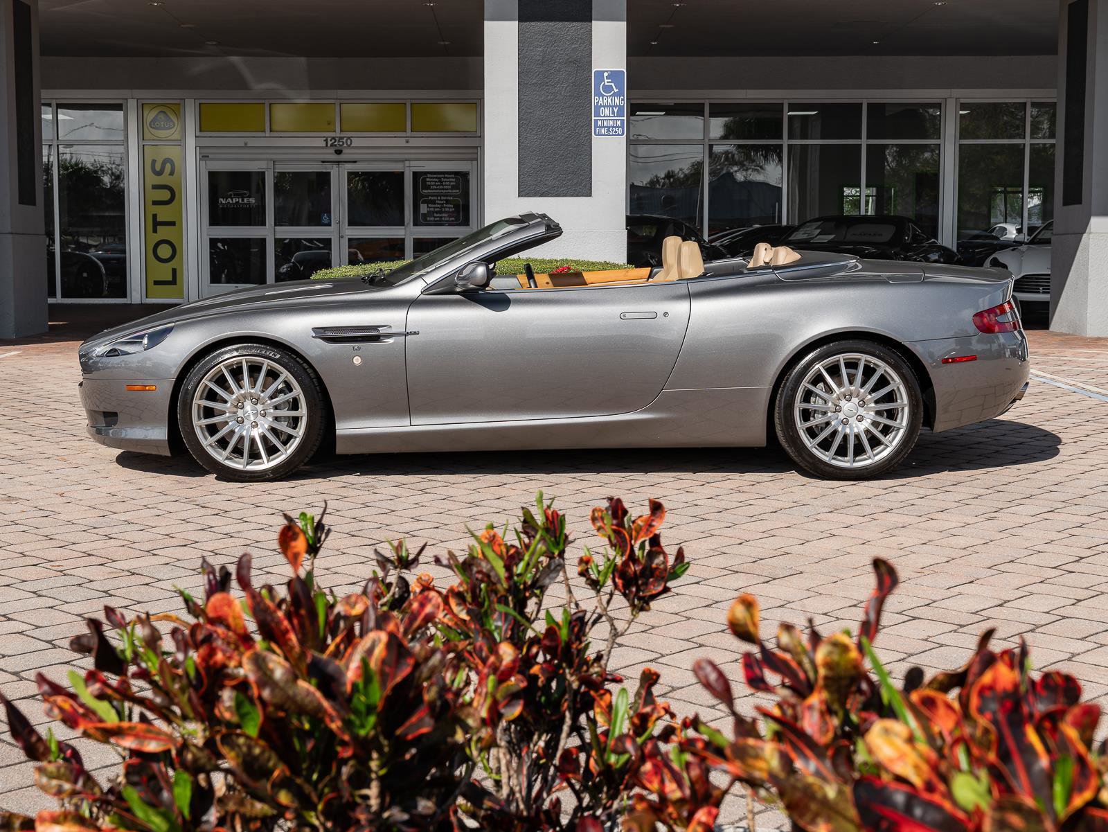 Used 2006 Aston Martin DB9 Volante image 27