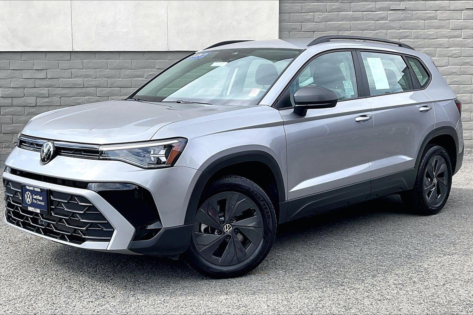 Certified 2025 Volkswagen Taos S FWD image 12