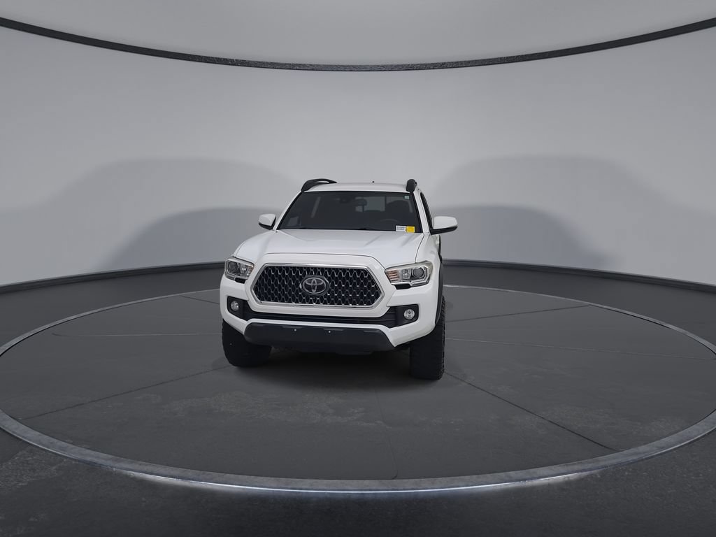 Used 2019 Toyota Tacoma TRD Off-Road AWD/4WD image 4