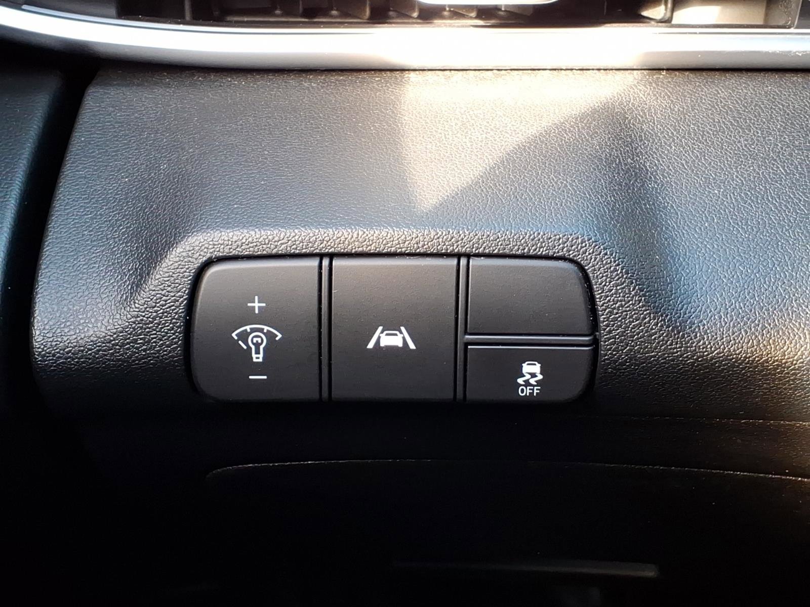 Certified 2023 Hyundai Elantra Limited image 26