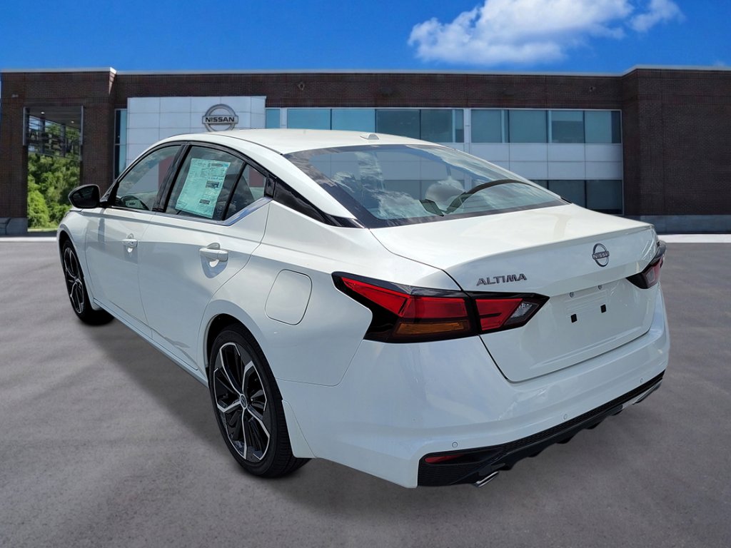 New 2026 Nissan Altima 2.5 SR FWD image 4