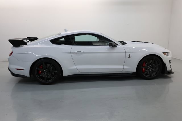 Used 2022 Ford Mustang Shelby GT500 w/ Carbon Fiber Track Pack RWD image 53