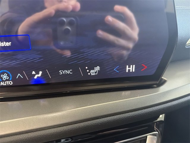 New 2026 Chevrolet Traverse LT w/ Sun and Wheel Package image 33