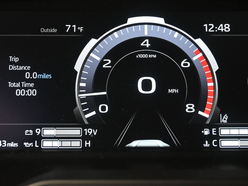 New 2024 Toyota Tundra Platinum AWD/4WD image 16