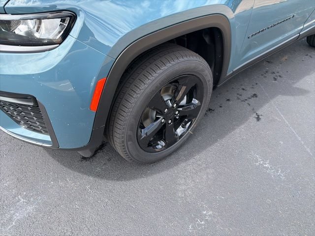 New 2026 Jeep Grand Cherokee Limited w/ Limited Altitude Package RWD image 6
