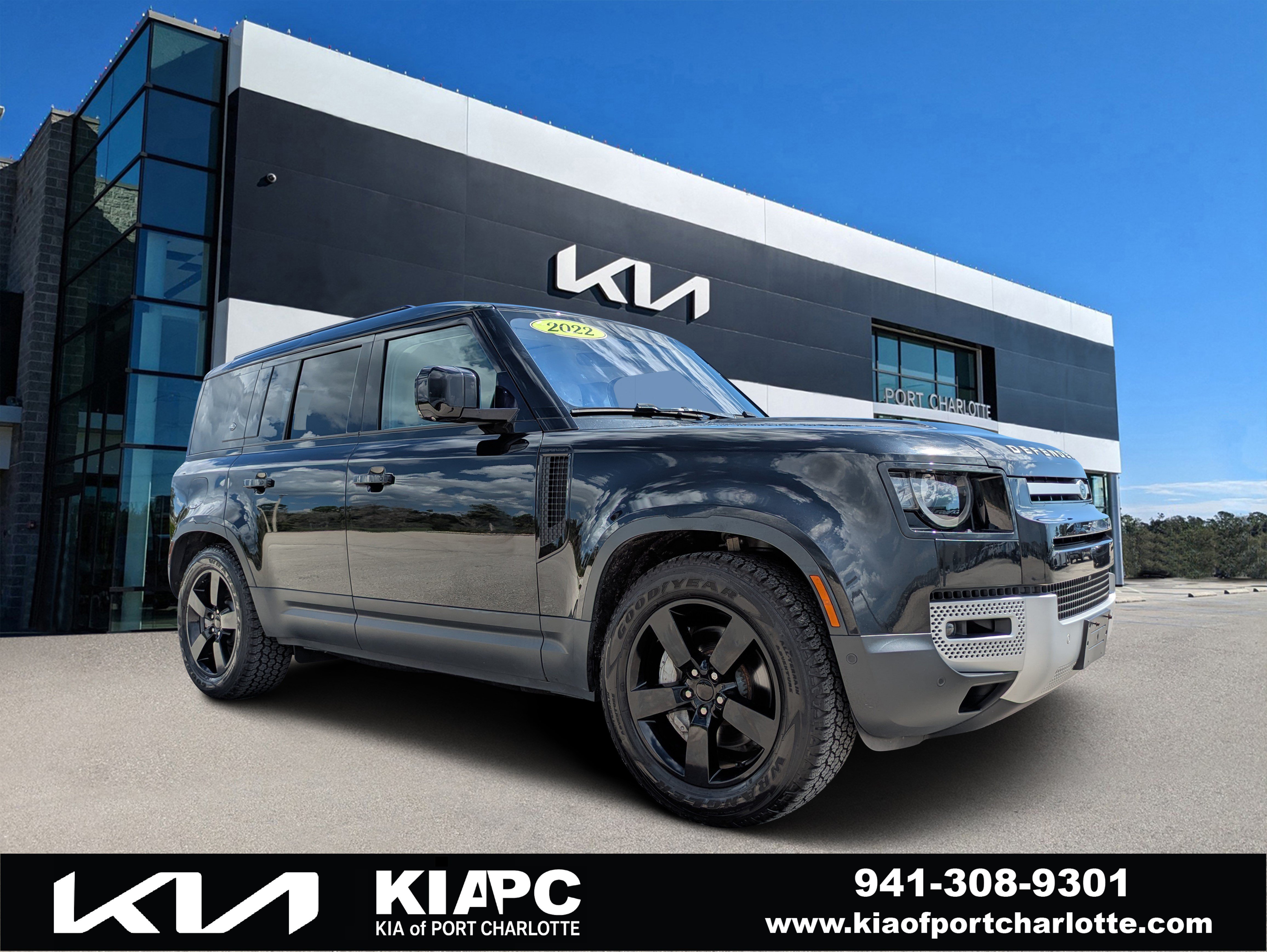 Used 2022 Land Rover Defender 110 SE AWD/4WD image 1