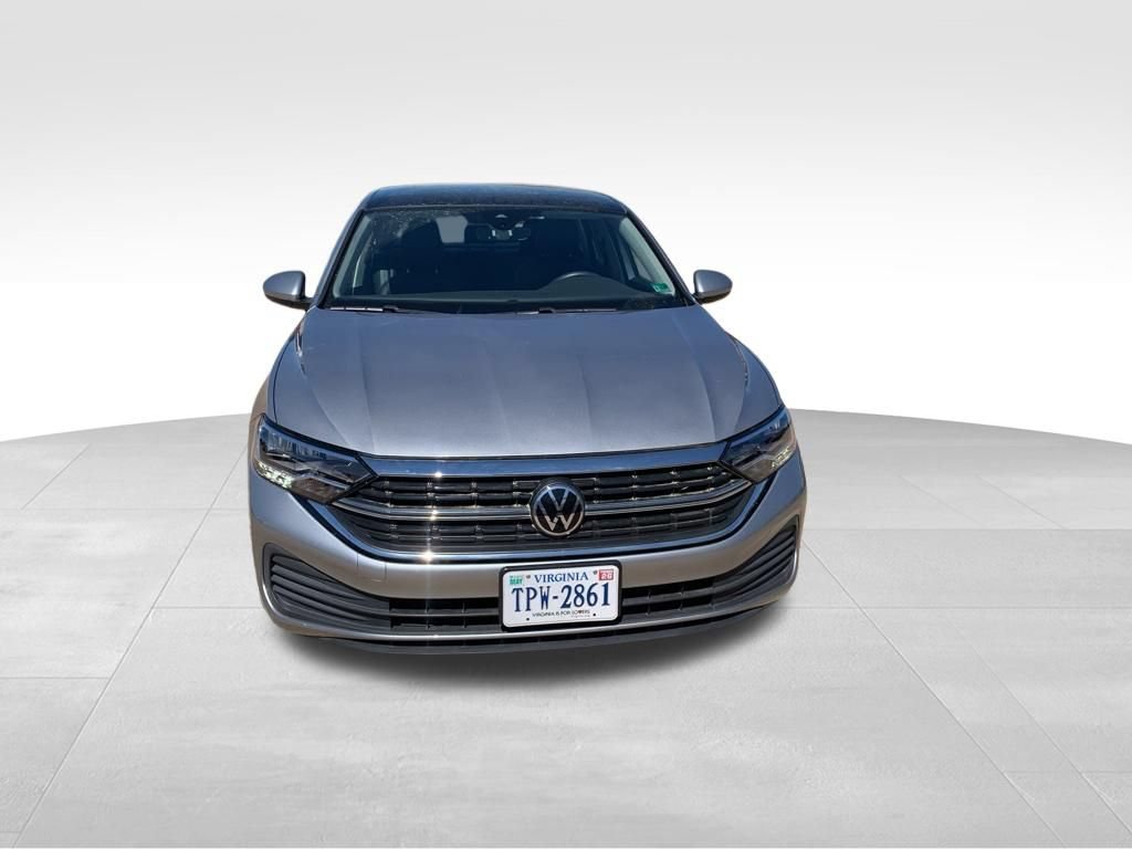 Used 2023 Volkswagen Jetta SE FWD image 5