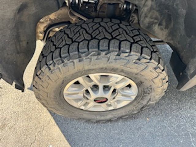 Used 2023 GMC Sierra 2500 SLE image 16