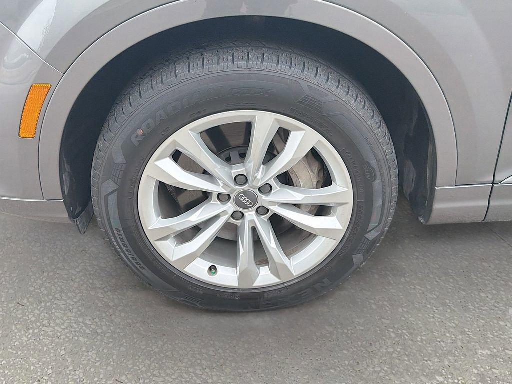 Used 2017 Audi Q7 3.0T Premium Plus w/ Premium Plus Package image 41