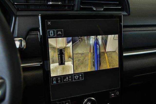 New 2025 GMC Terrain Elevation w/ Technology Package II AWD/4WD image 22
