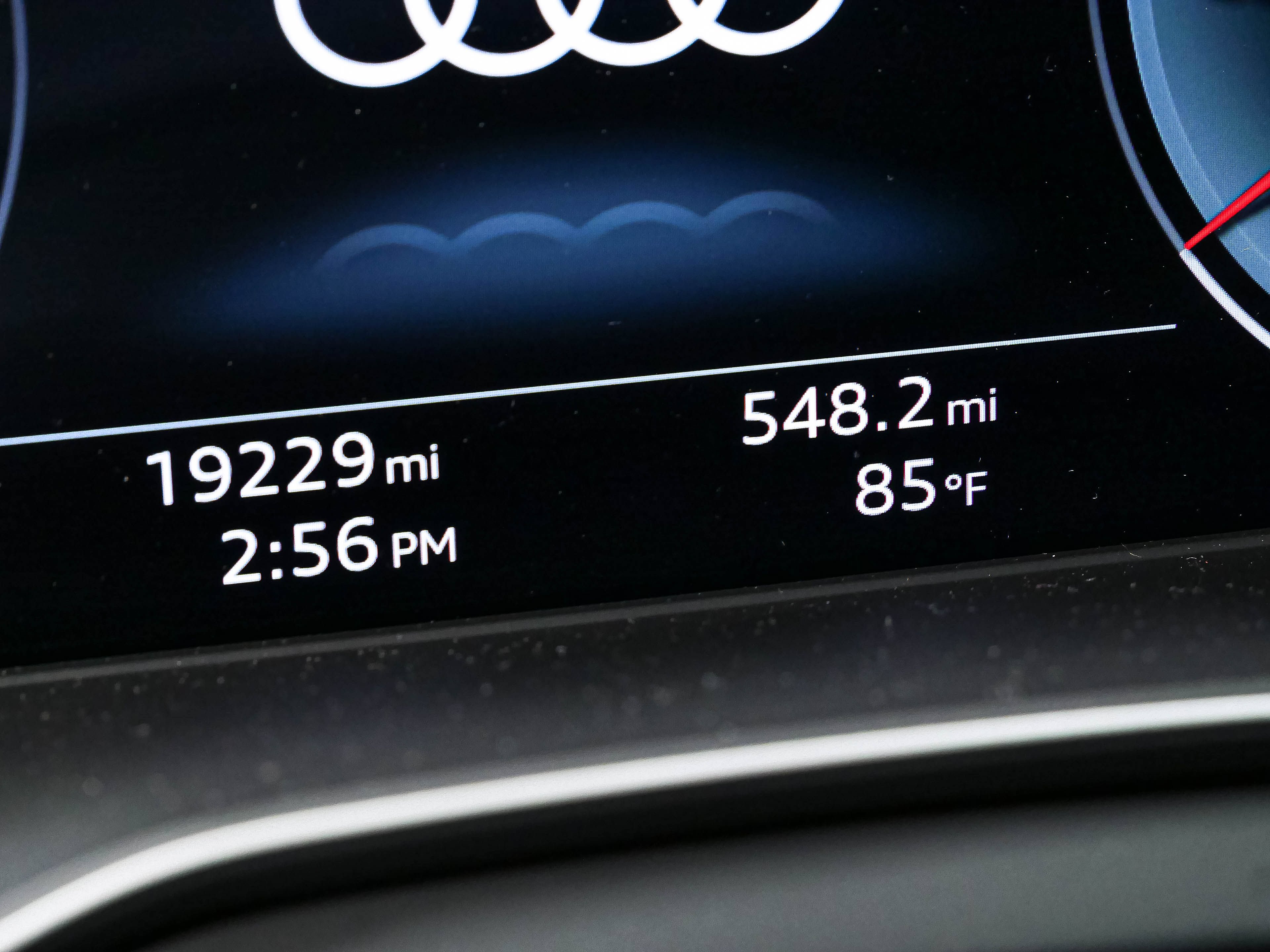 Used 2024 Audi Q5 2.0T Premium w/ Summer of Audi Package AWD/4WD image 8