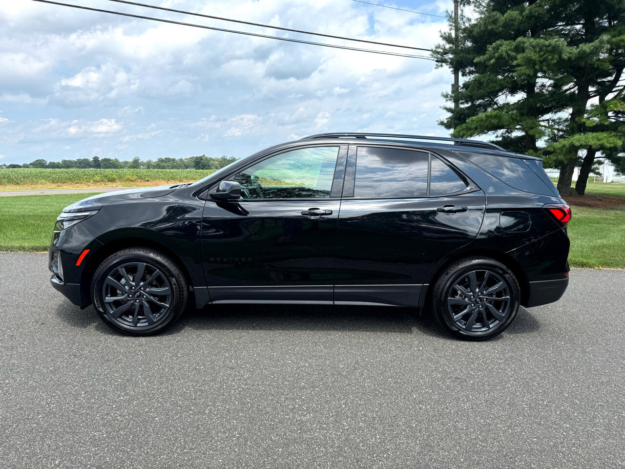 Used 2024 Chevrolet Equinox RS w/ LPO, Floor Liner Package image 3