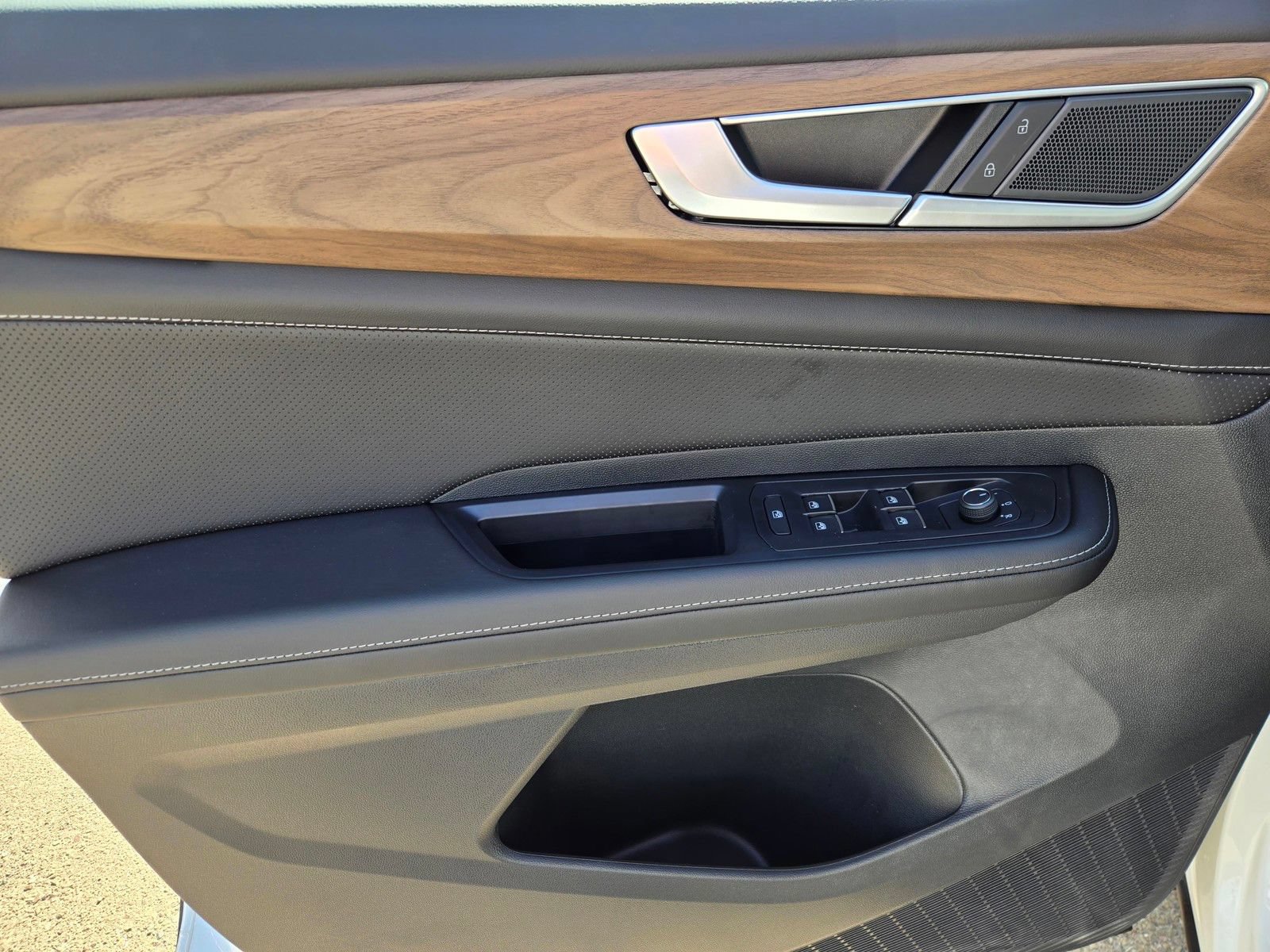 New 2026 Volkswagen Atlas SE FWD image 10