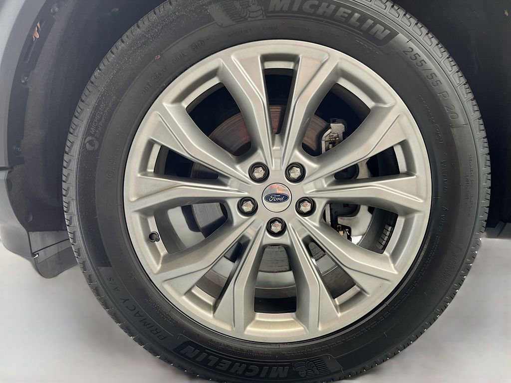 Used 2024 Ford Explorer XLT w/ Equipment Group 202A image 31