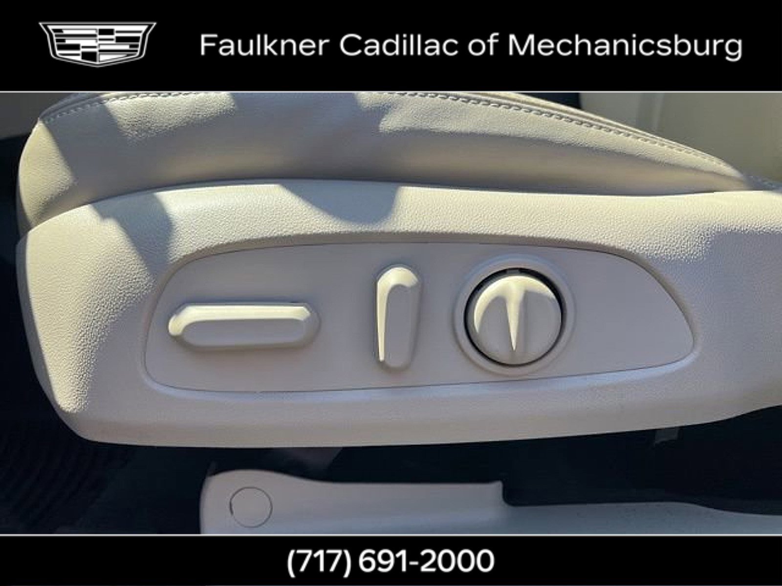 Used 2020 Buick Enclave Essence w/ Sound and Sites Package image 34