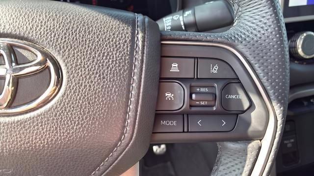 Used 2025 Toyota Tundra Limited w/ TRD Off-Road Package AWD/4WD image 31