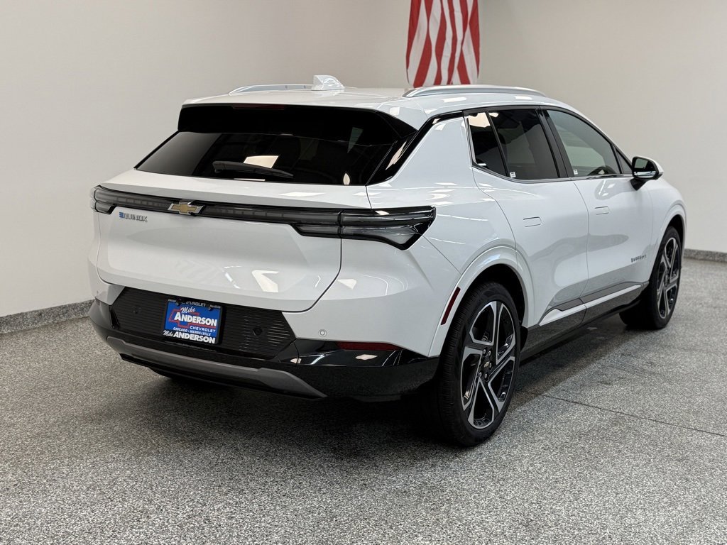 Used 2024 Chevrolet Equinox EV LT w/ Active Safety Package 3 image 5