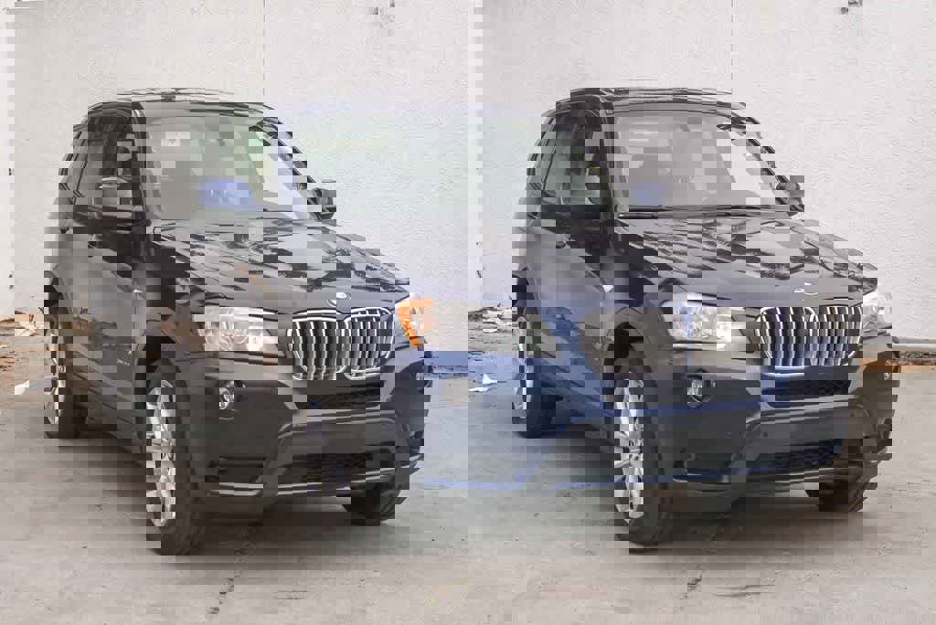 Used 2014 BMW X3 xDrive28i image 3