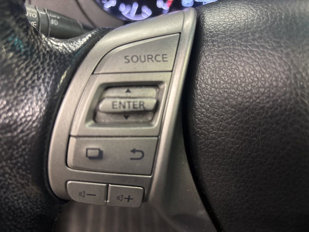 Used 2013 Nissan Altima 2.5 SL w/ Technology Pkg image 18