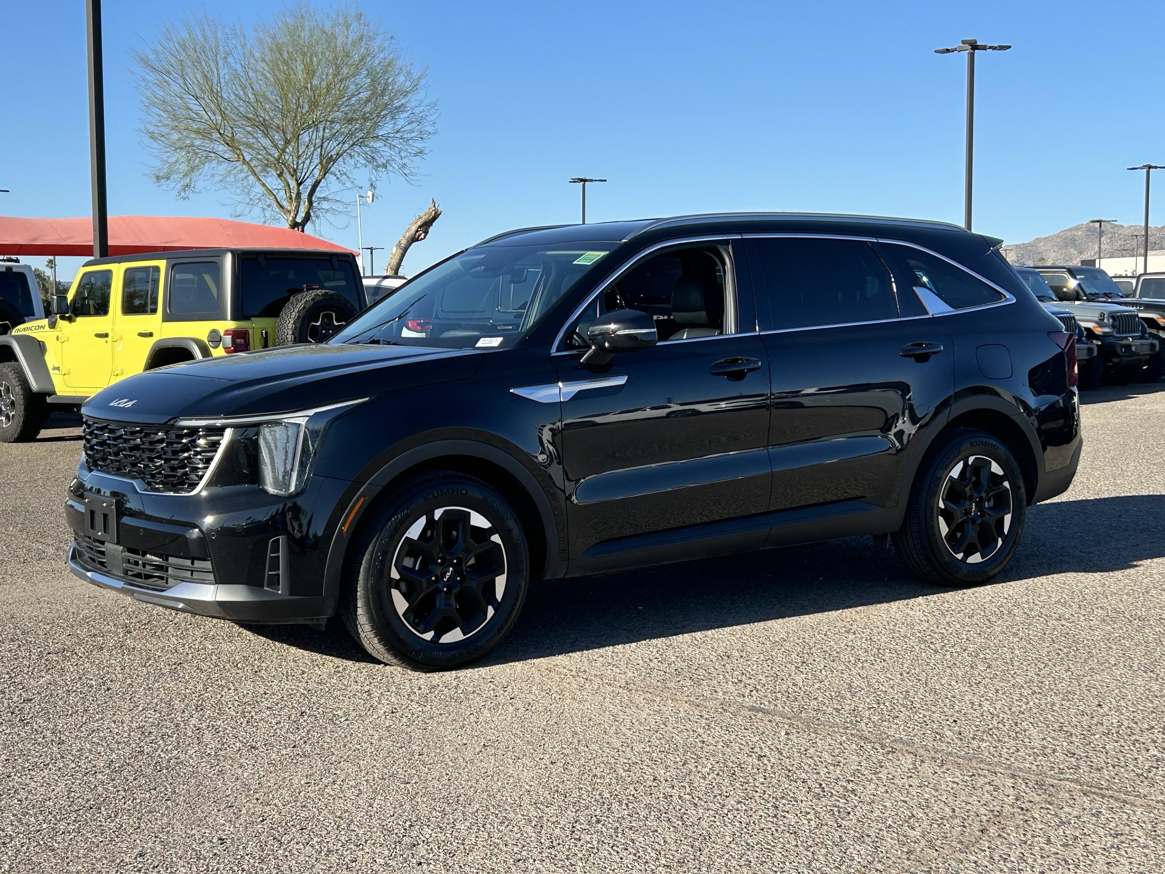 Certified 2024 Kia Sorento S image 2