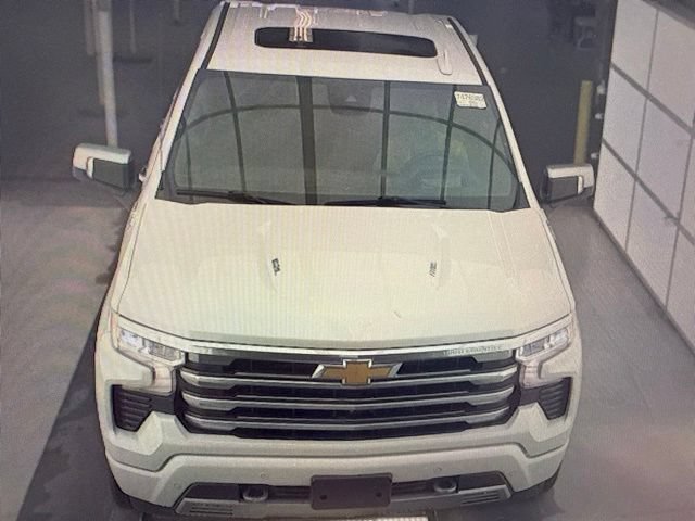 Used 2023 Chevrolet Silverado 1500 High Country w/ Technology Package AWD/4WD image 13