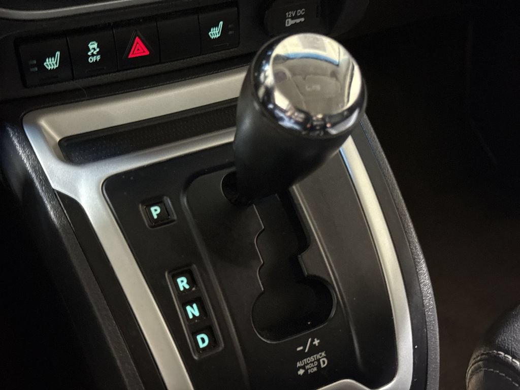 Used 2016 Jeep Compass Latitude FWD image 16
