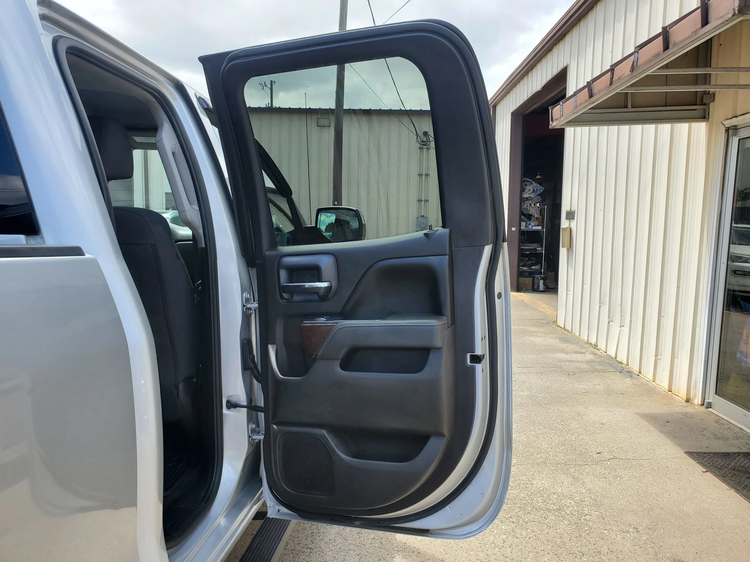 Used 2017 GMC Sierra 1500 SLE w/ SLE Value Package AWD/4WD image 26