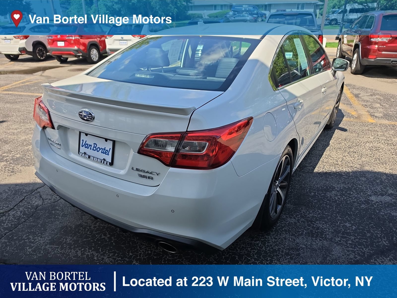 Used 2018 Subaru Legacy 3.6R Limited AWD/4WD image 5