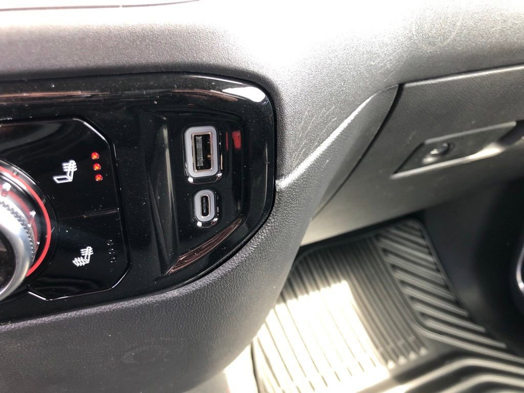 New 2025 GMC Sierra 1500 Elevation image 30