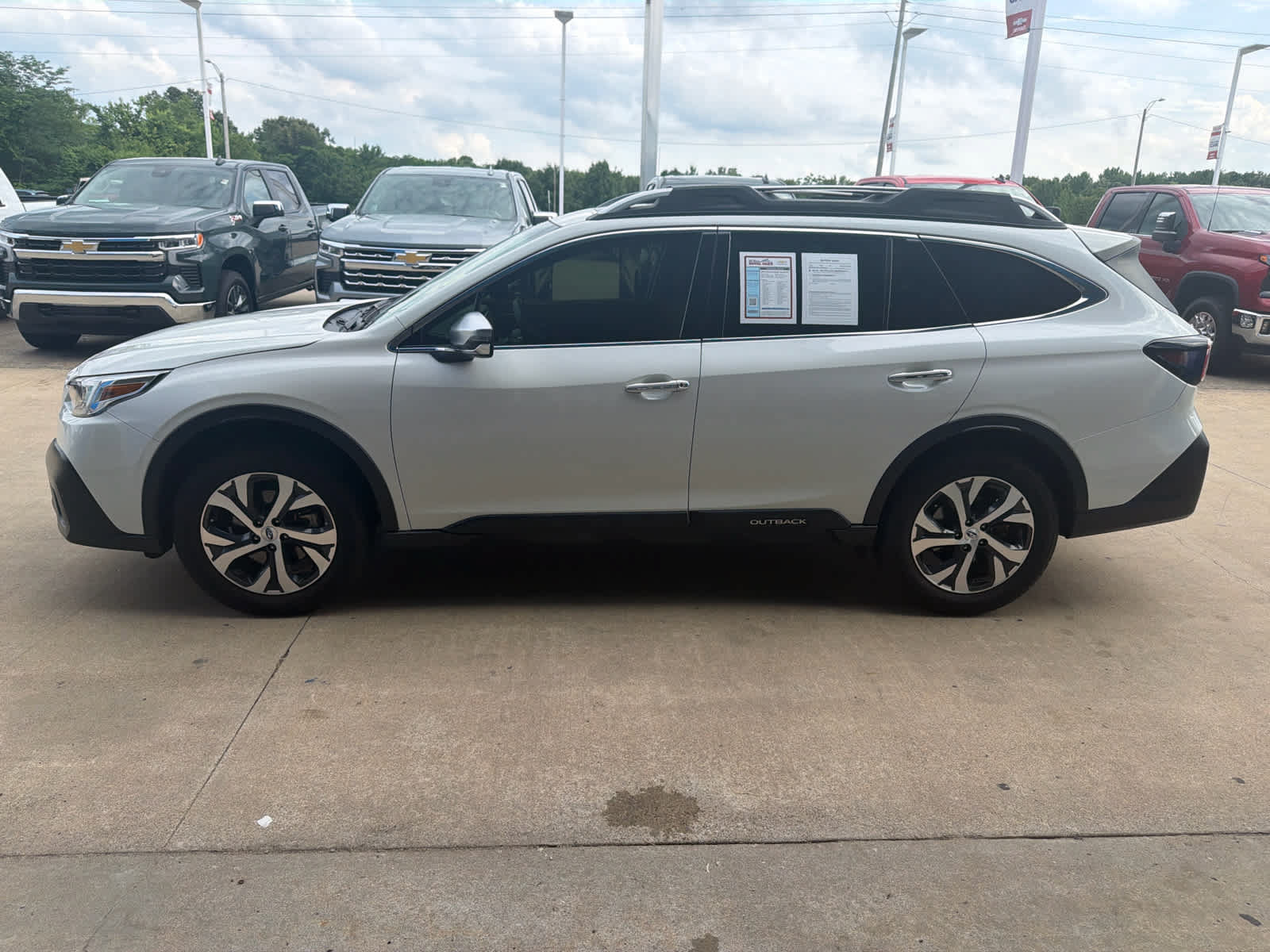 Used 2021 Subaru Outback Touring XT AWD/4WD image 3