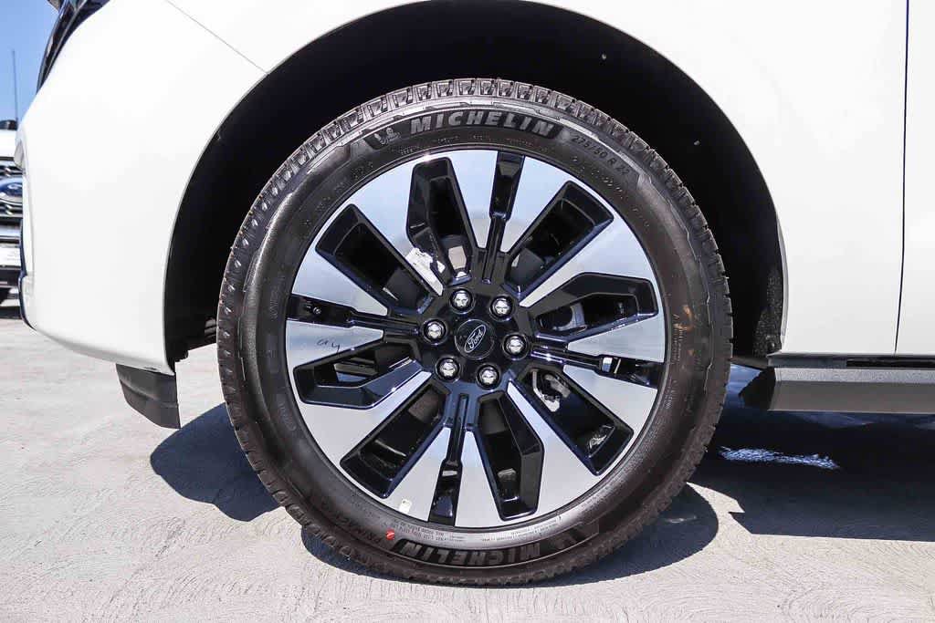 New 2027 Ford Expedition Max Platinum w/ Driver's Package AWD/4WD image 11