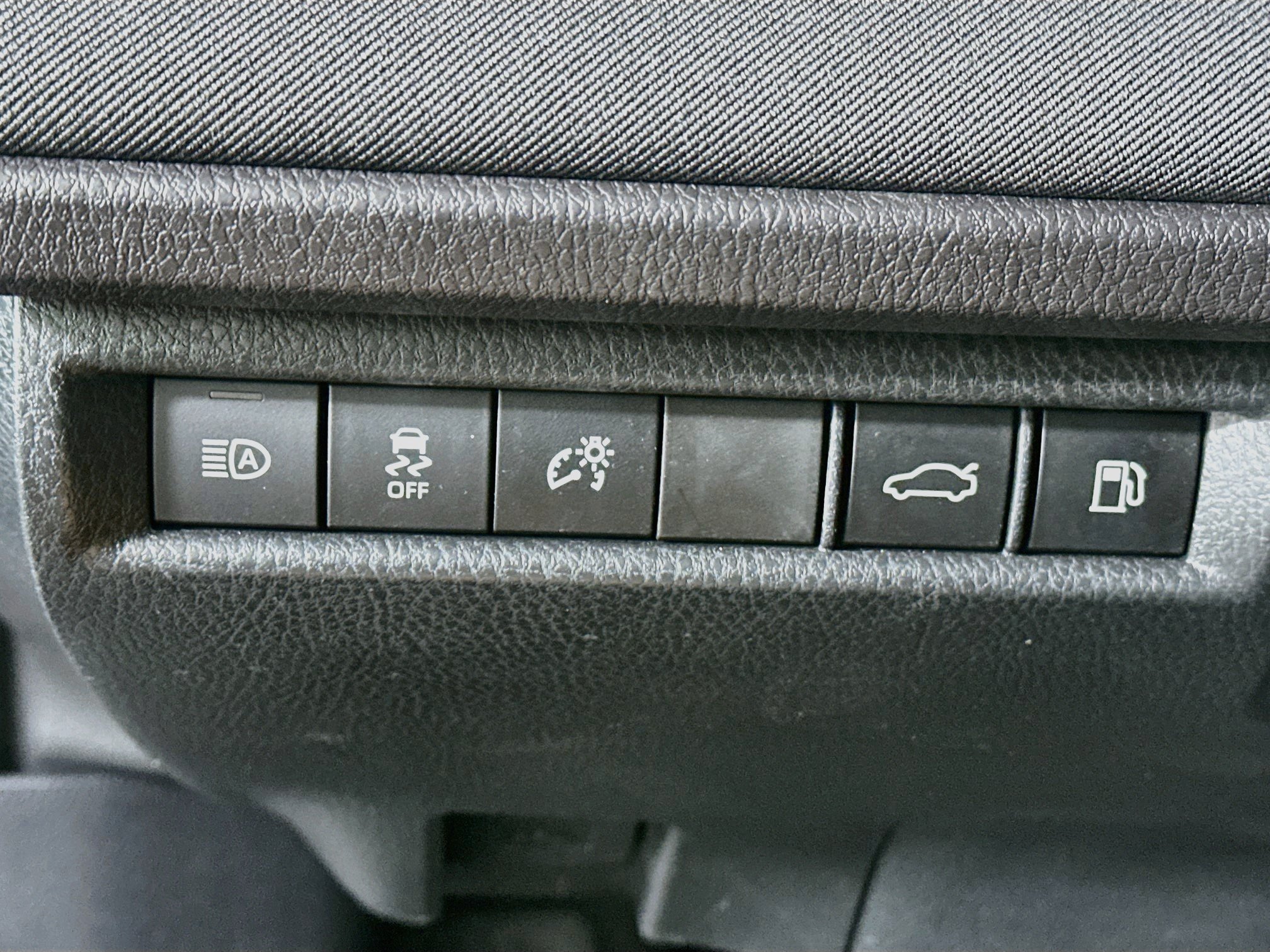 Used 2026 Toyota Camry LE FWD image 16
