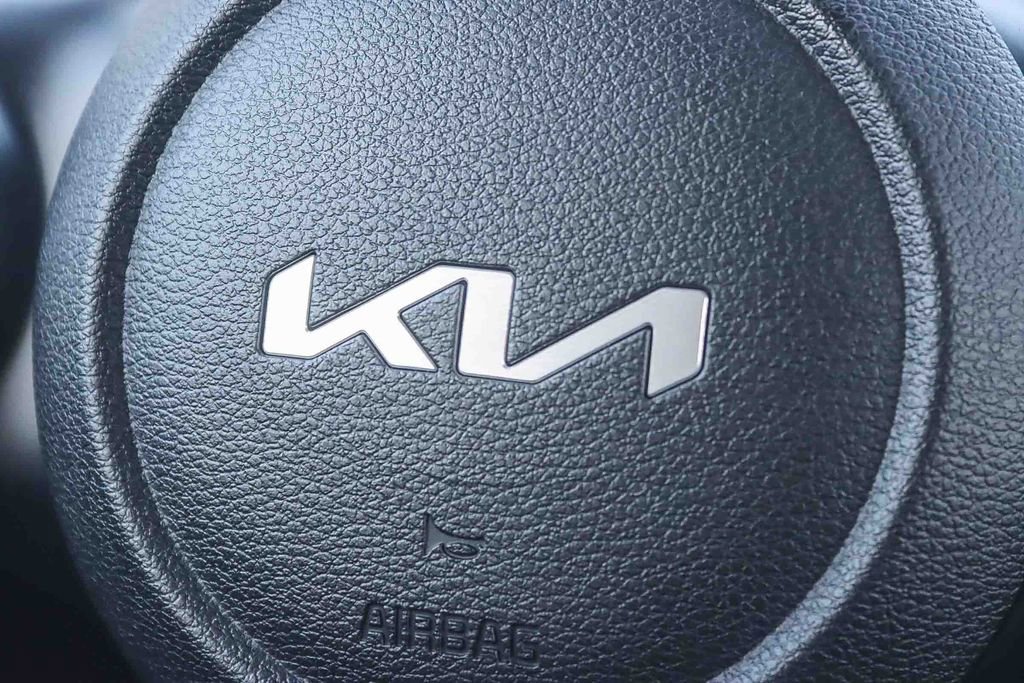 Used 2023 Kia Soul LX w/ LX Technology Package image 22