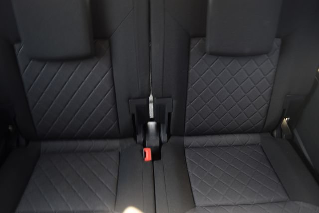 Used 2018 Volkswagen Atlas Launch Edition FWD image 18
