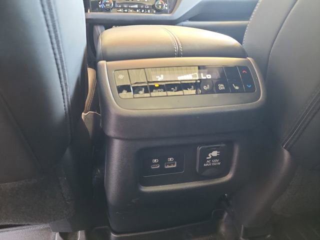 Used 2023 Nissan Pathfinder Platinum w/ Cargo Package AWD/4WD image 22