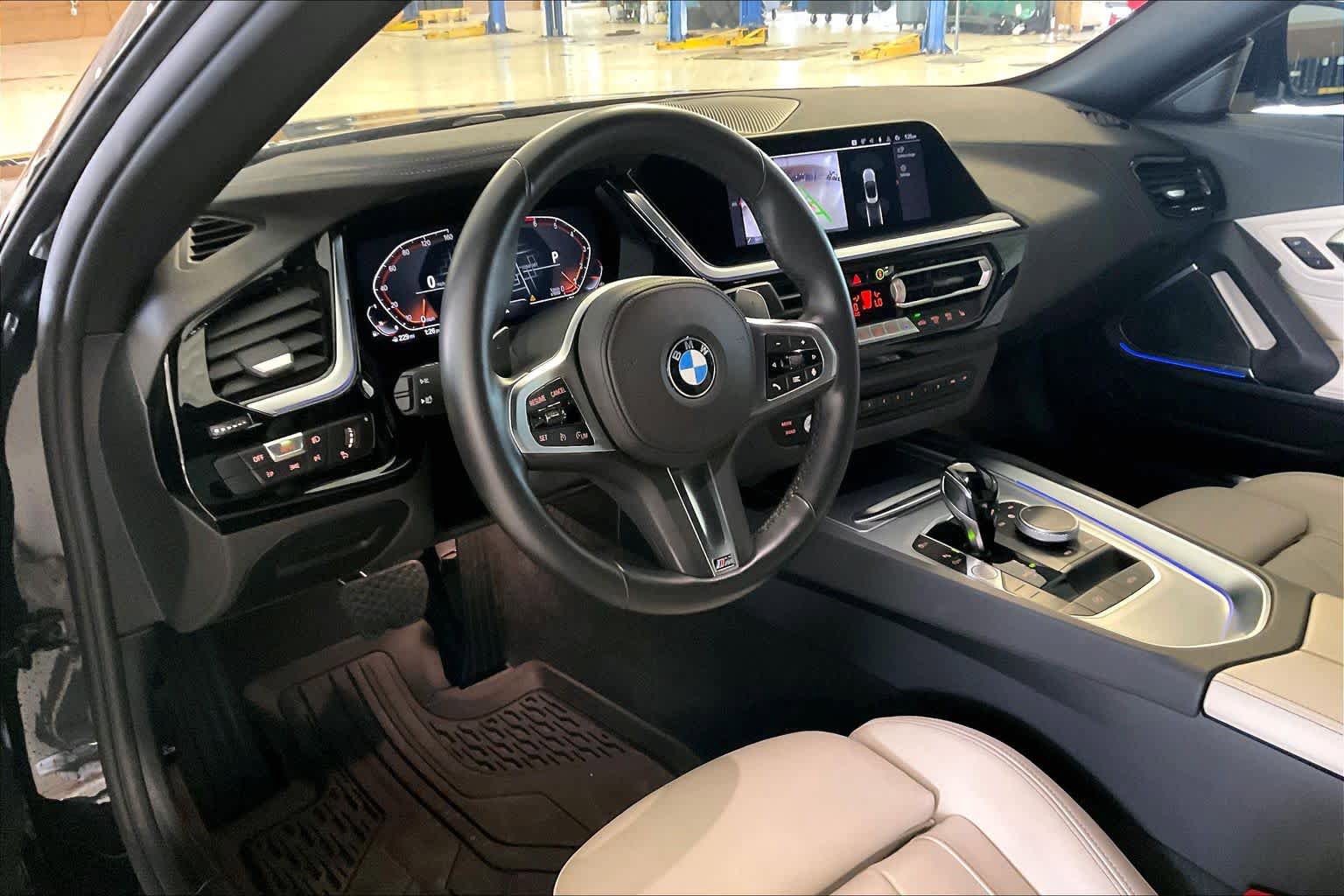 Certified 2023 BMW Z4 M40i w/ Convenience Package RWD image 15