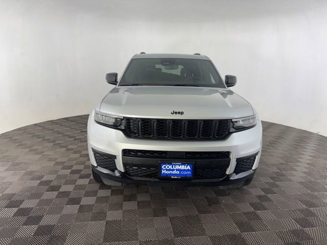 Used 2024 Jeep Grand Cherokee L Laredo image 3