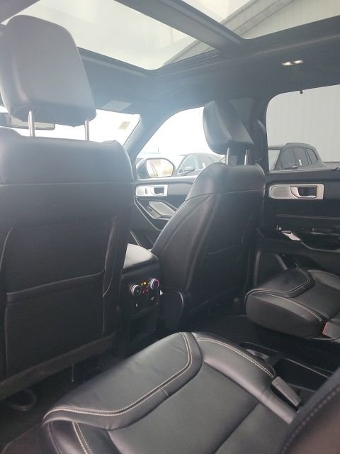 Used 2021 Ford Explorer ST w/ ST Street Pack image 16