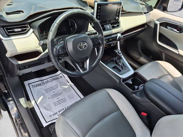 Used 2020 Toyota RAV4 Limited FWD image 10