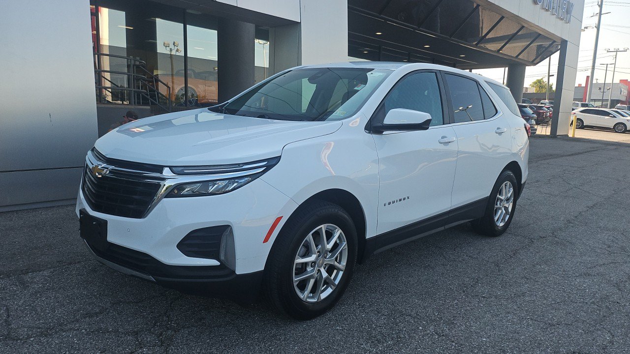 Used 2024 Chevrolet Equinox LT AWD/4WD image 1
