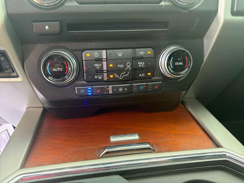 Used 2017 Ford F450 King Ranch w/ King Ranch Ultimate Package AWD/4WD image 11