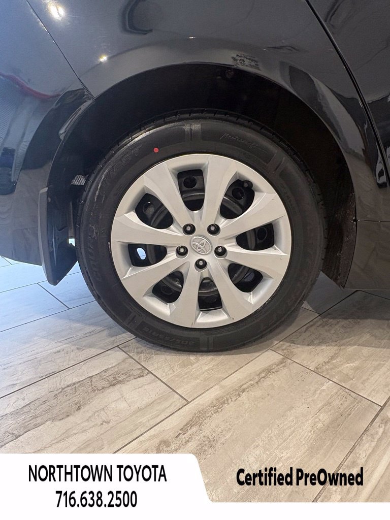 Used 2023 Toyota Corolla LE w/ Carpet Mat Package (TMS) FWD image 11